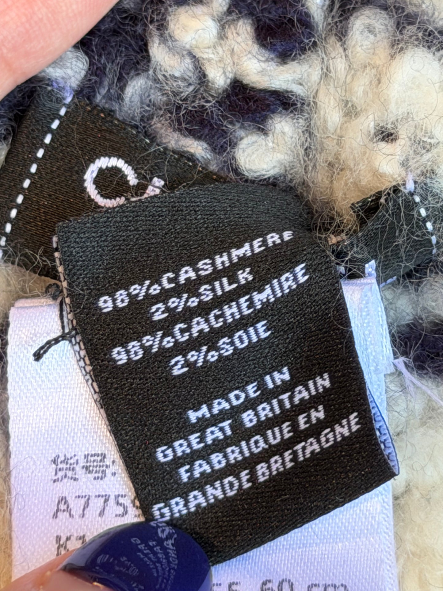 CHANEL CC SILK CASHMERE BEANIE