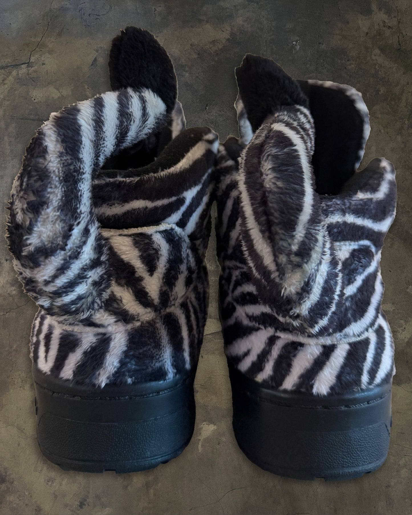 JEREMY SCOTT X ADIDAS ZEBRA SNEAKER