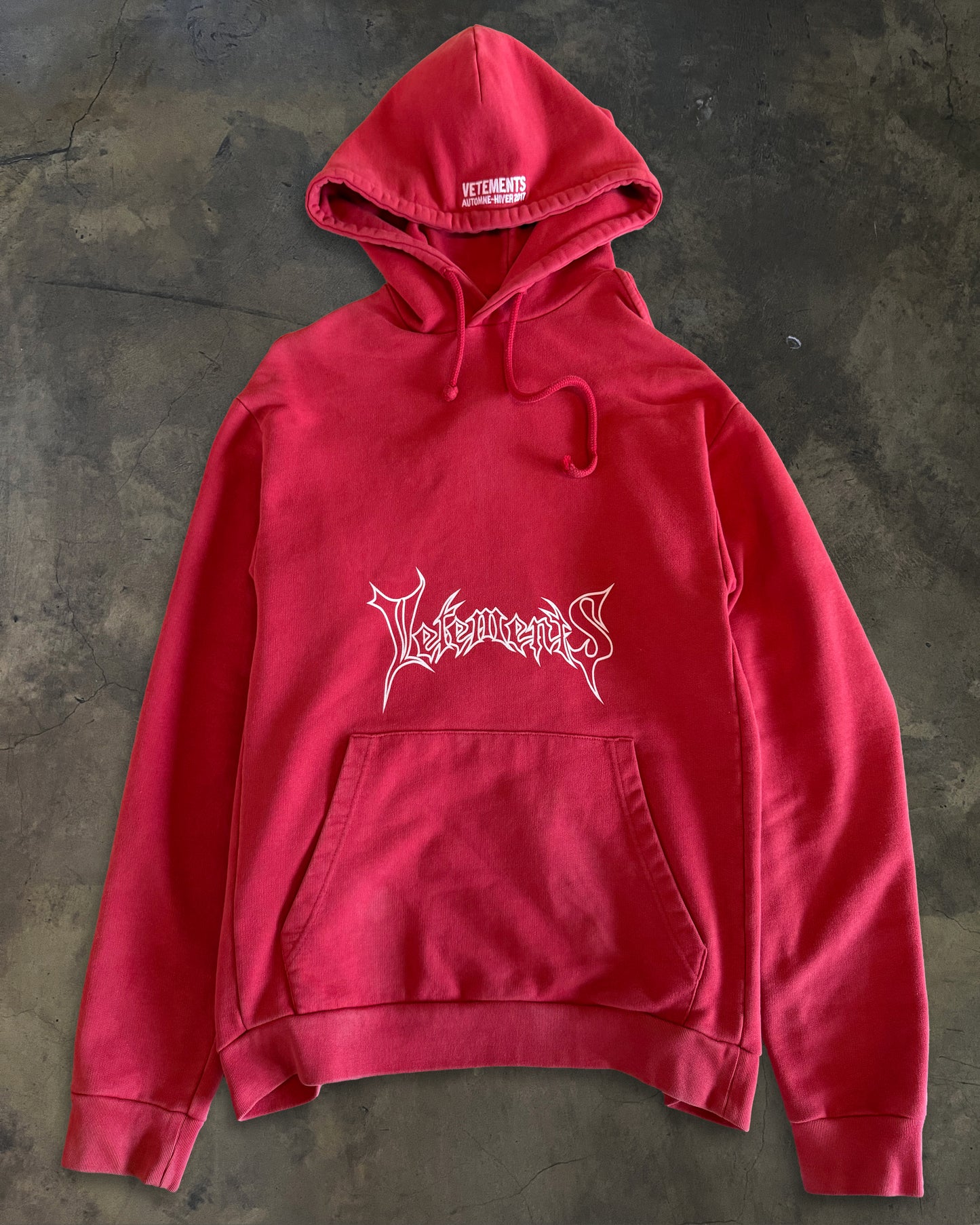 VETEMENTS AW2016 KOREA EXCLUSIVE HEAVY METAL RED HOODIE