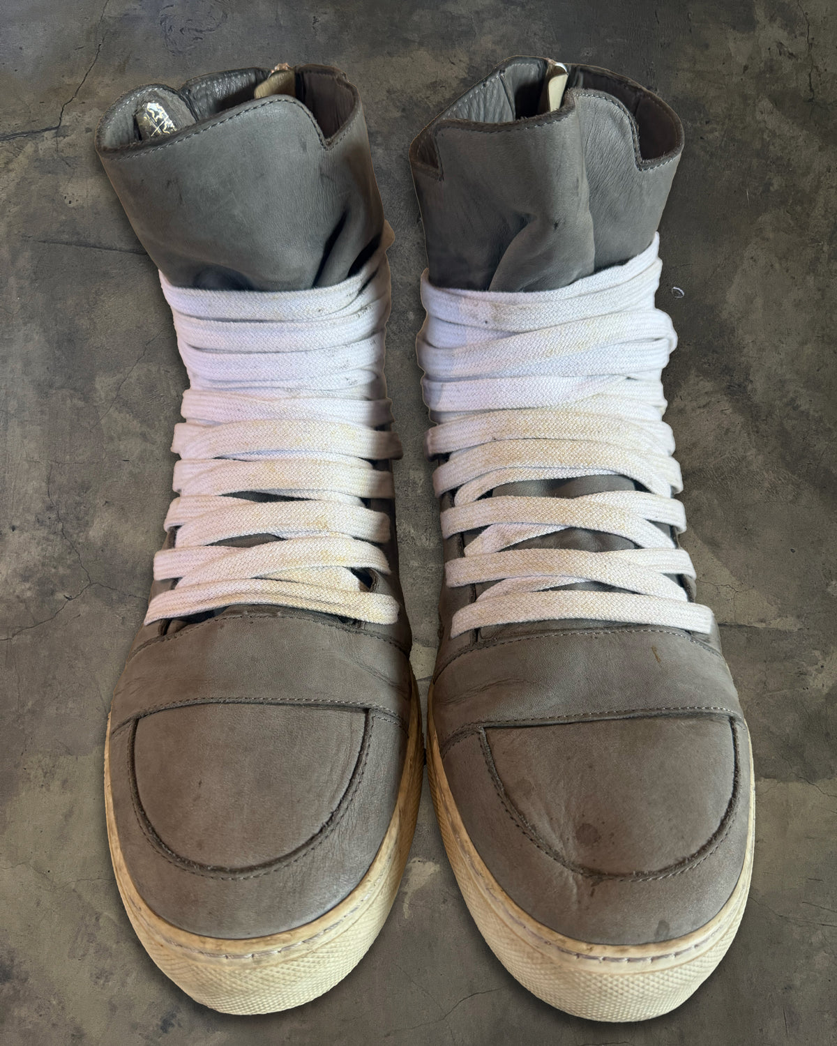 KRISVANASSCHE AW2010 DARK GREY MEGA LACED HIGH TOP