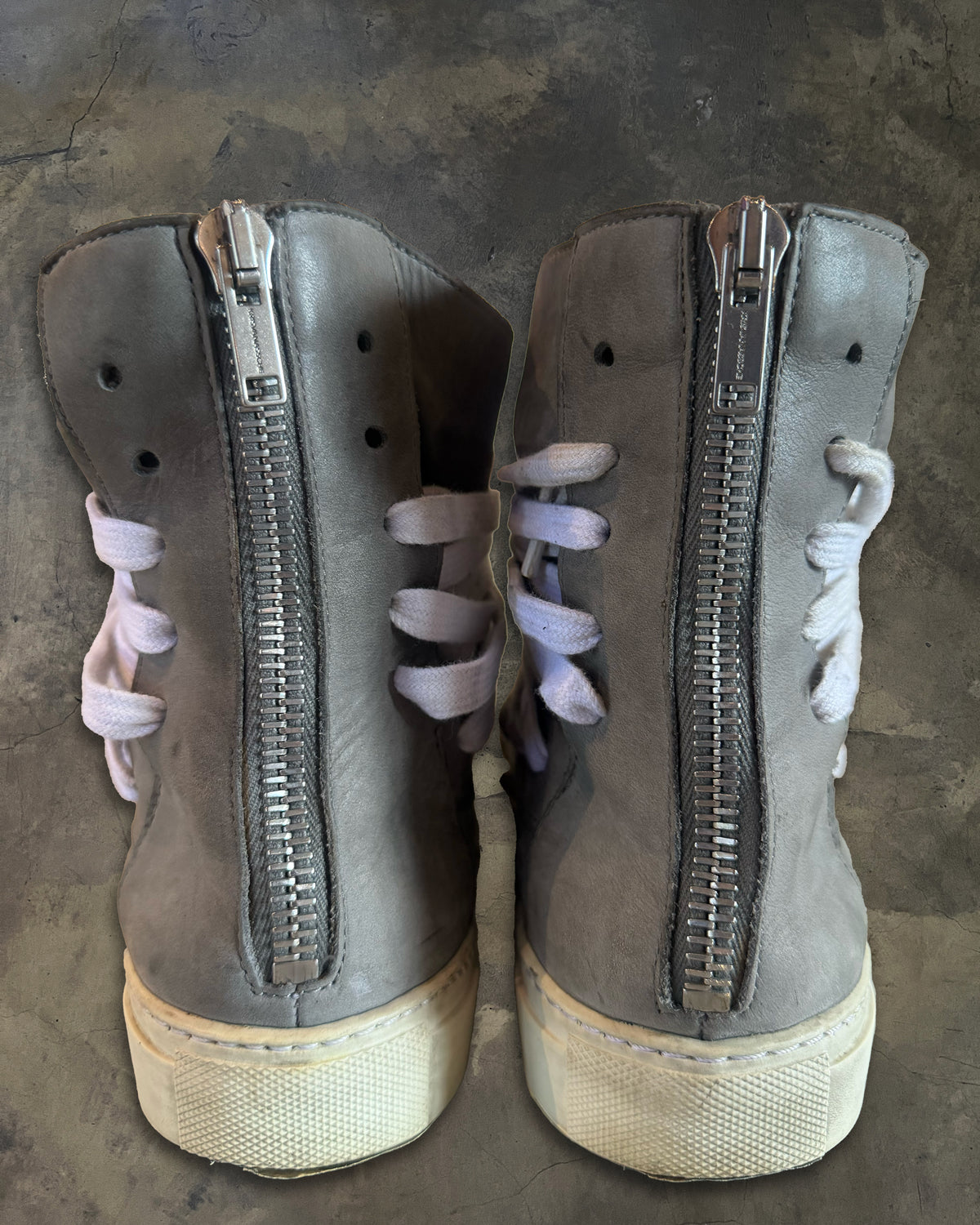 KRISVANASSCHE AW2010 DARK GREY MEGA LACED HIGH TOP