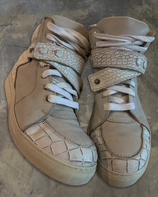 KRISVANASSCHE EMBOSSED CROC STRAP SNEAKER