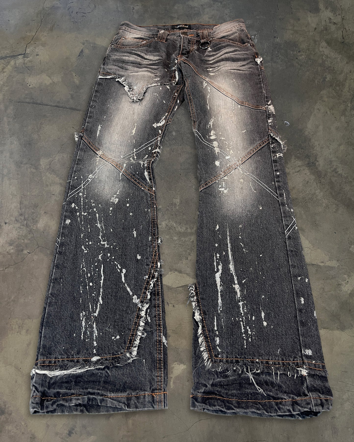 LOWBOX PANELED RECONSTRUCTED FLARE DENIM ★★★