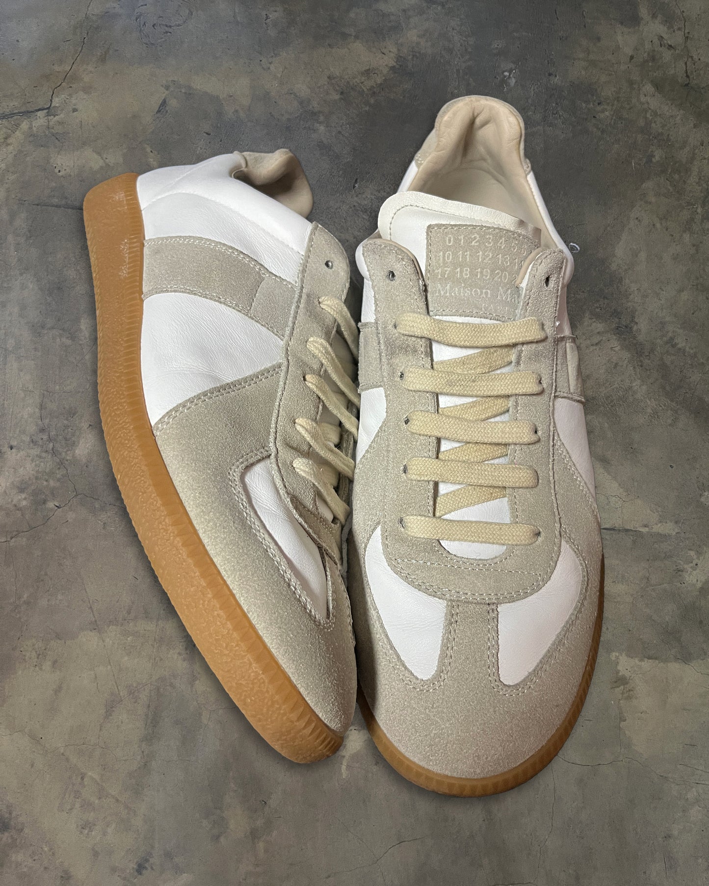 MAISON MARGIELA WHITE GAT 42