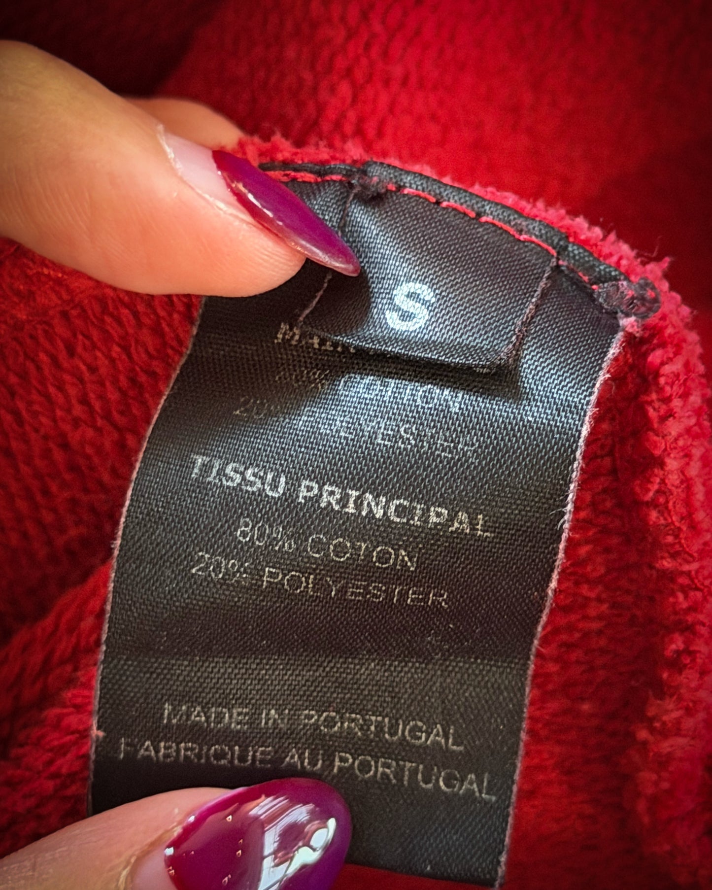 VETEMENTS AW2016 KOREA EXCLUSIVE HEAVY METAL RED HOODIE