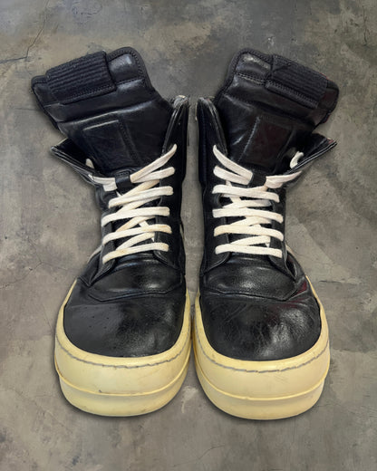 RICK OWENS SS2011 MAINLINE SHORT TONGUE GEOBASKET