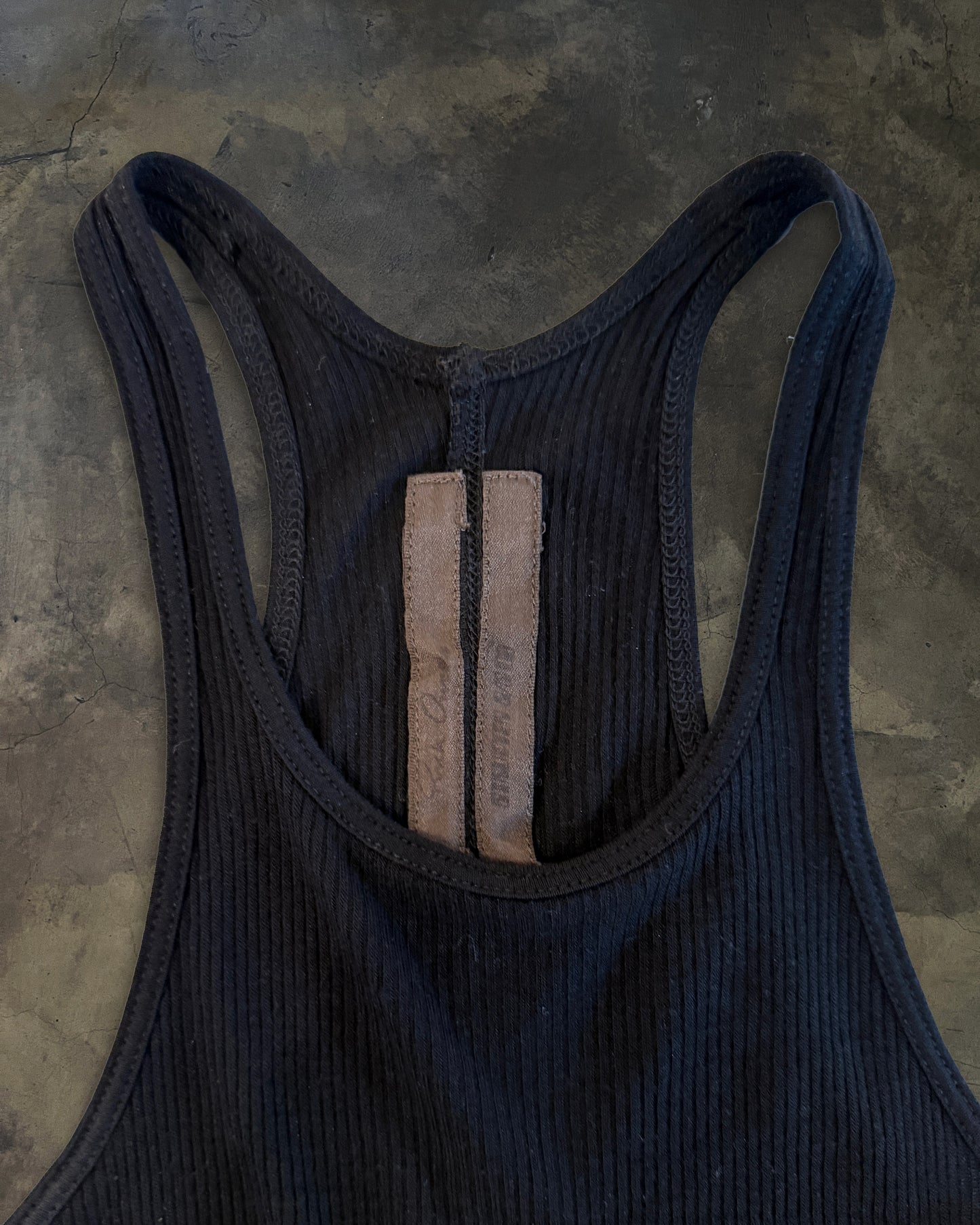 RICK OWENS SS2008 "STRUTTER" BLACK RIBBED TANK