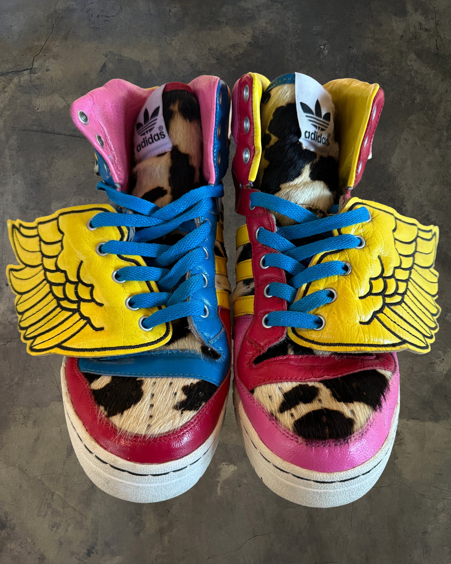 JEREMY SCOTT X 2NE1 ADIDAS WINGS