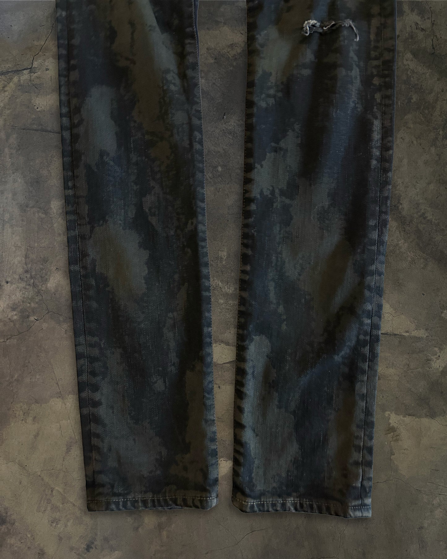 SAINT LAURENT SS2016 OIL STAINED D02