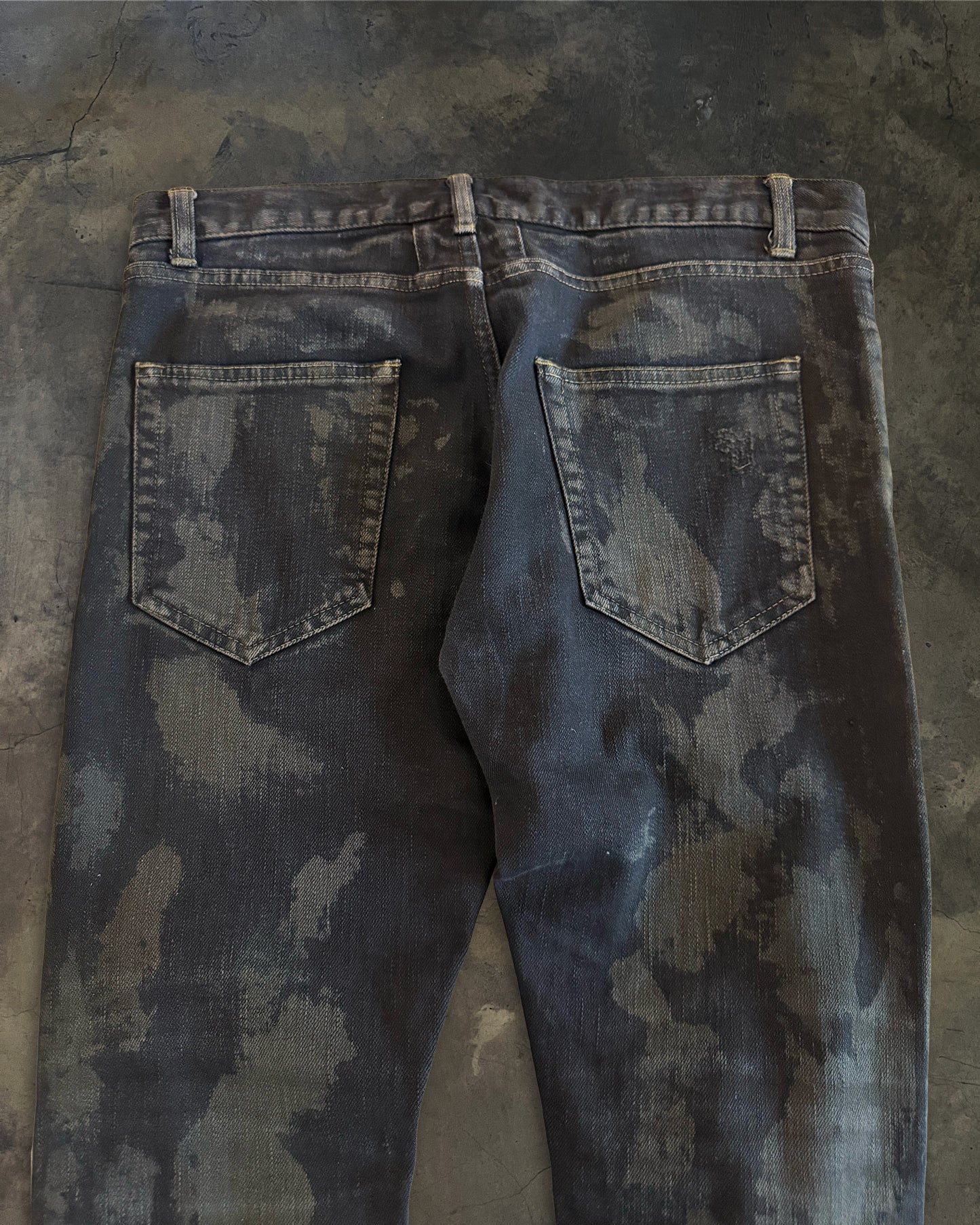 SAINT LAURENT SS2016 OIL STAINED D02