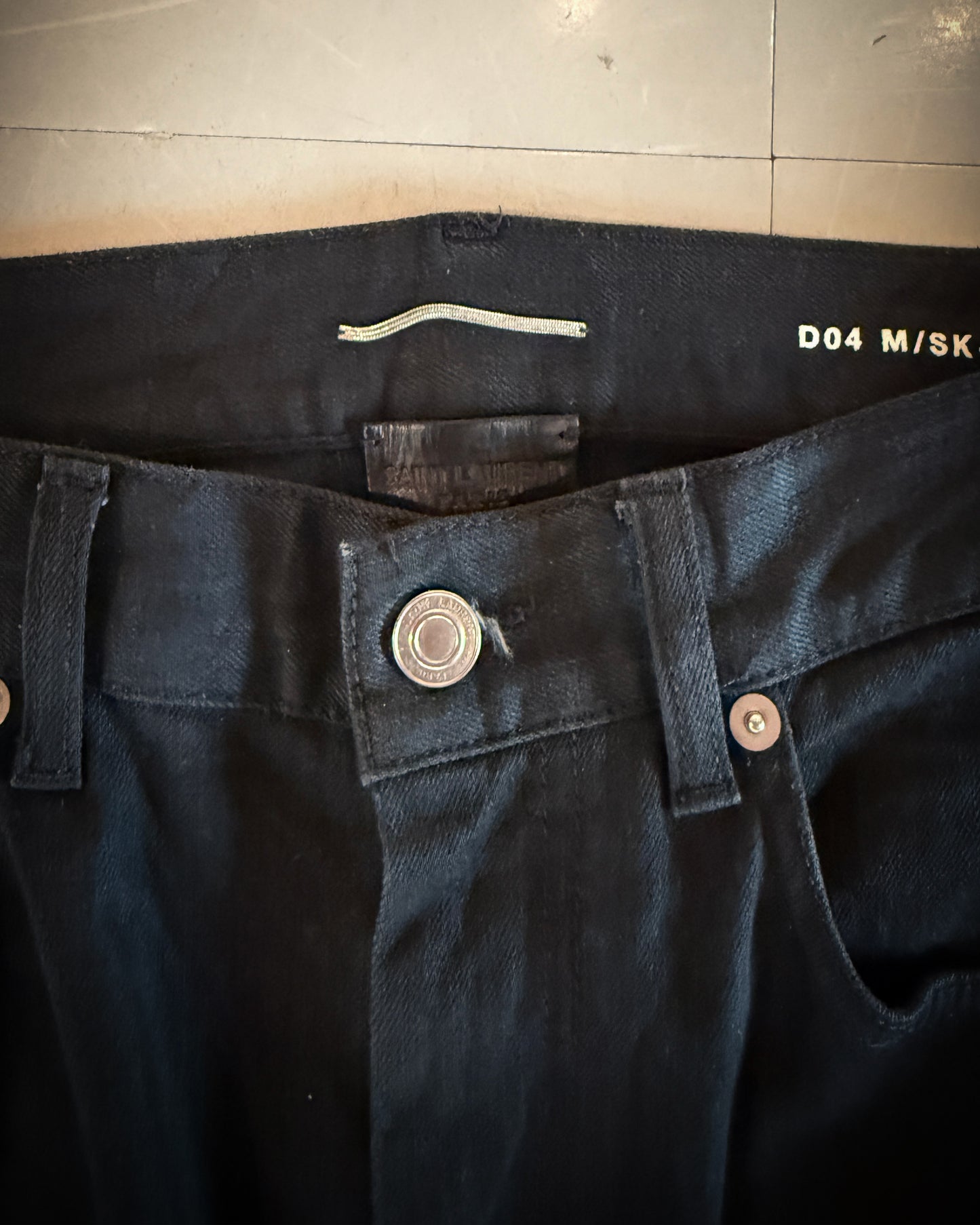 SAINT LAURENT SS2014 D04 LEATHER KNEE EMBELLISHMENTS BIKER DENIM