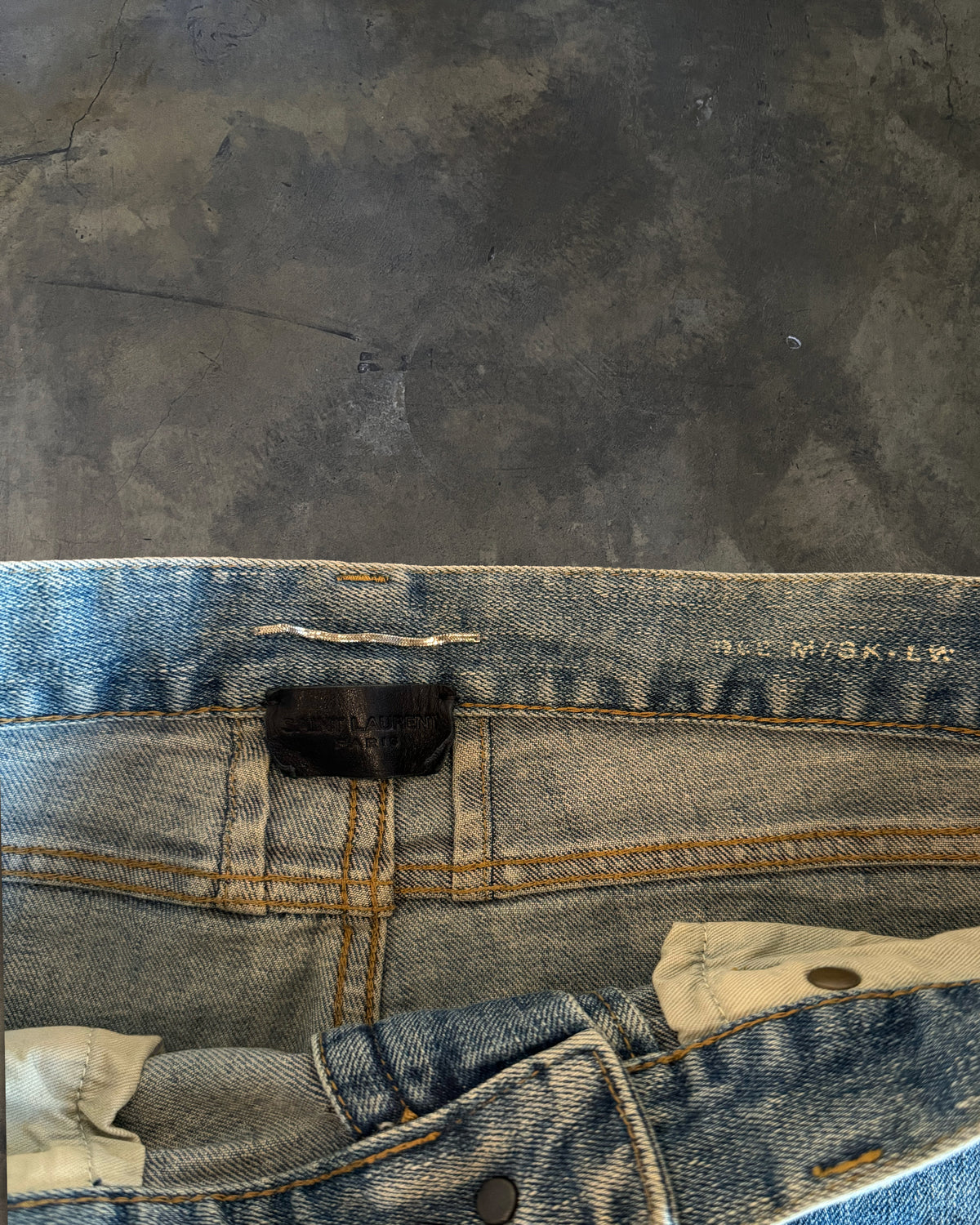 SAINT LAURENT SS2015 CRASH D02