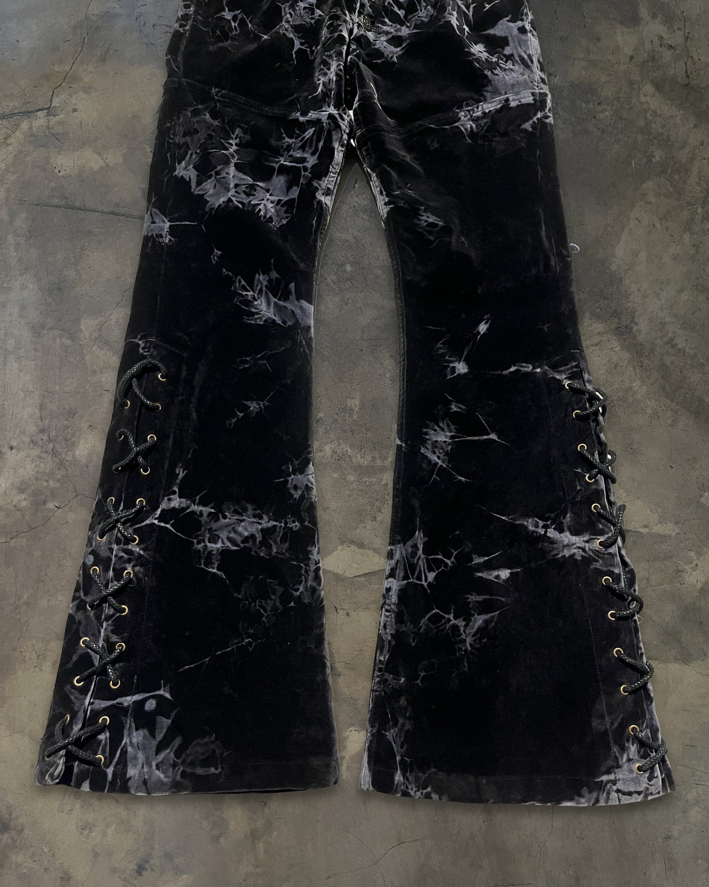 TORNADO MART VELOUR WEB FLARED PANTS