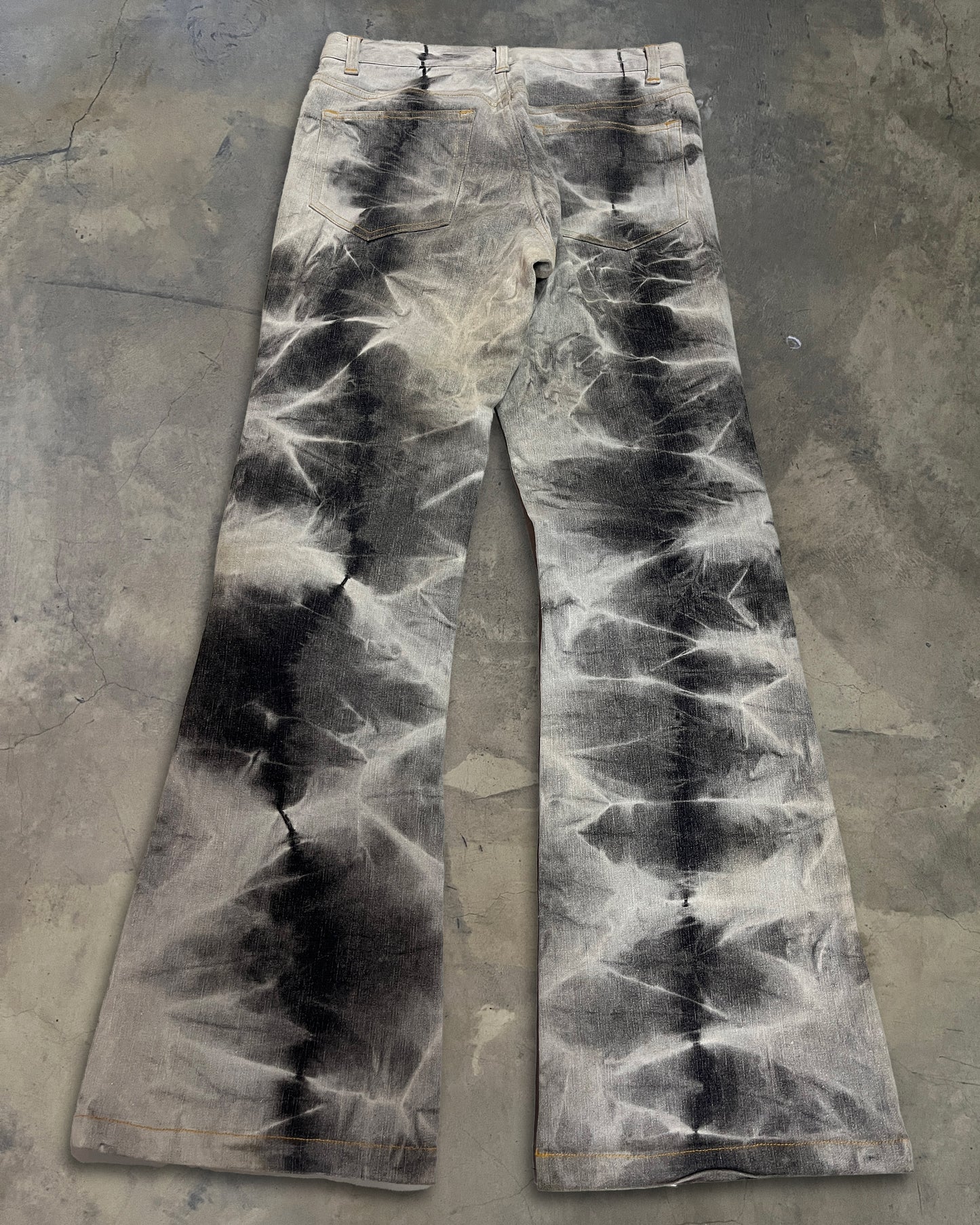 TORNADO MART FLARED TIE DYE DENIM ★★★