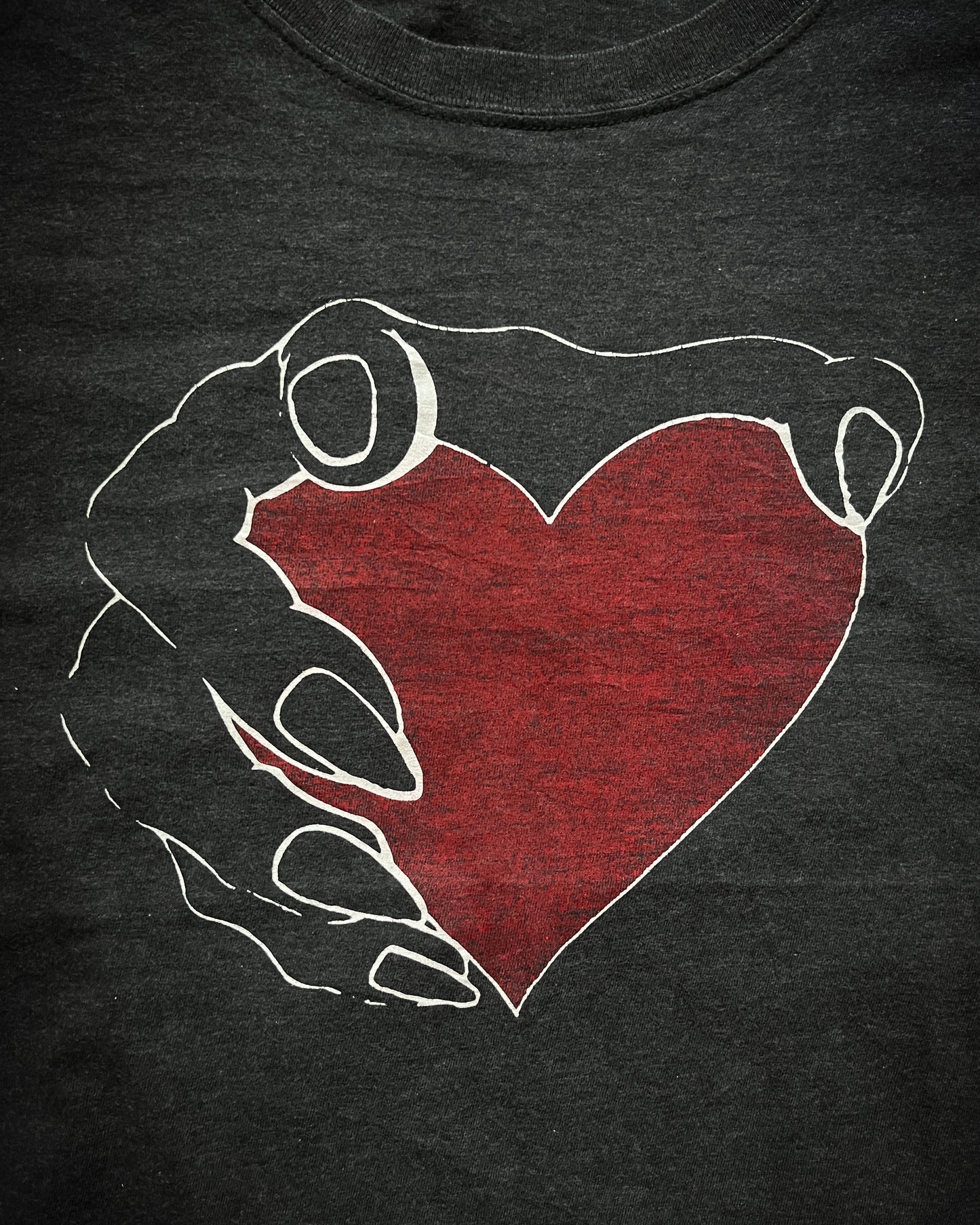 UNDERCOVER VAMPIRIC HEART TEE