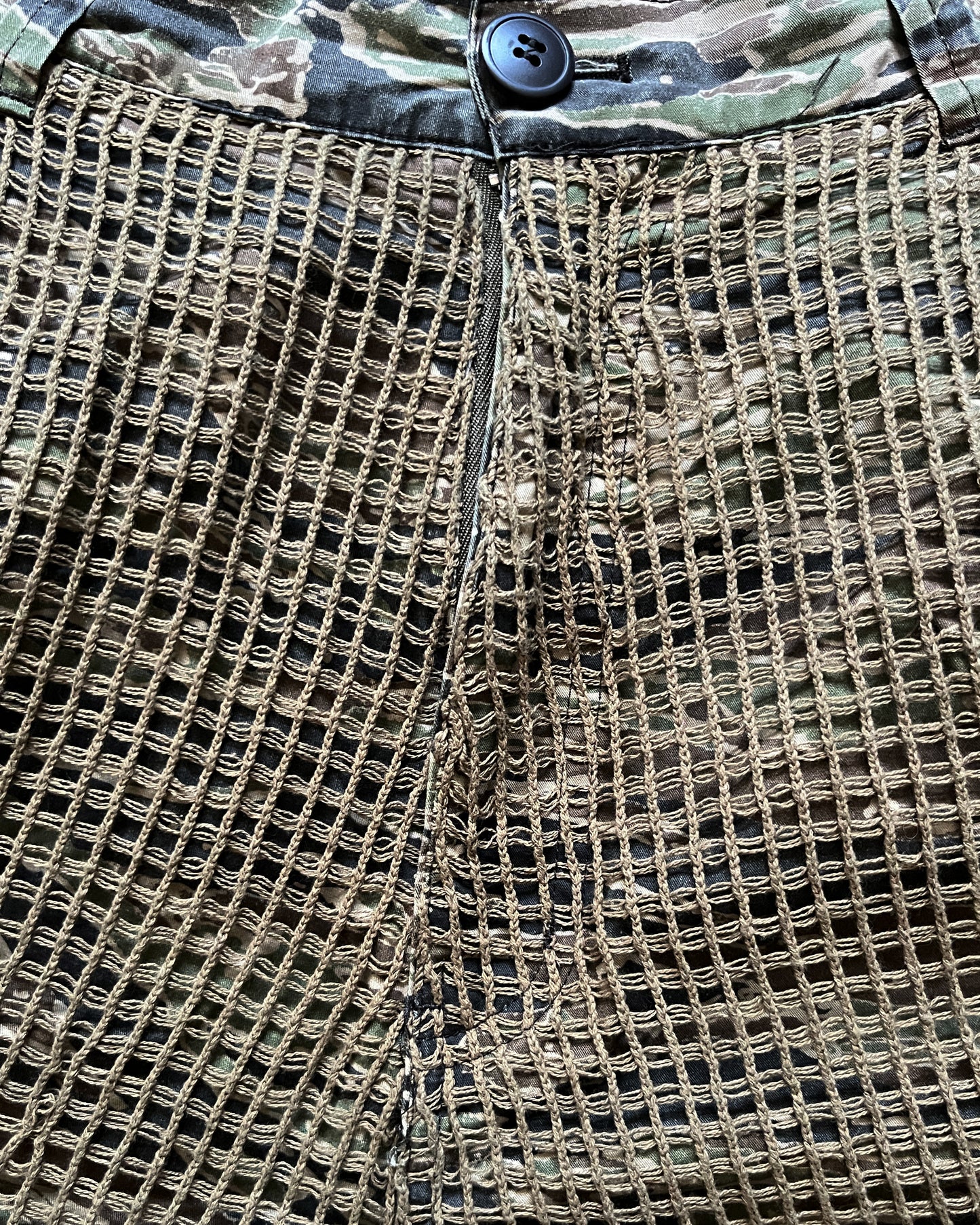 UNDERCOVER SS2006 NETTED CARGO SHORTS