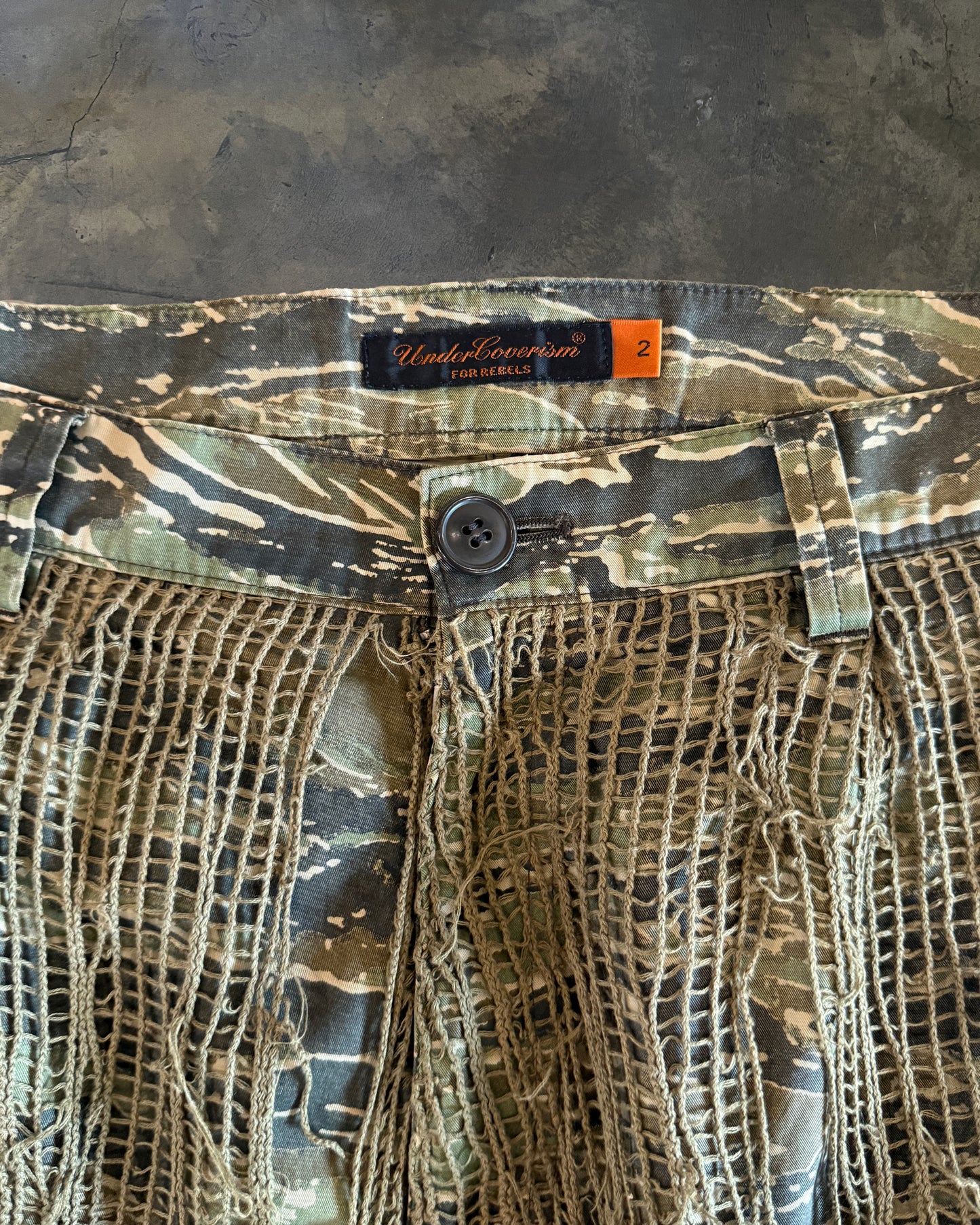 UNDERCOVER SS2003 NET CAMO SHORTS