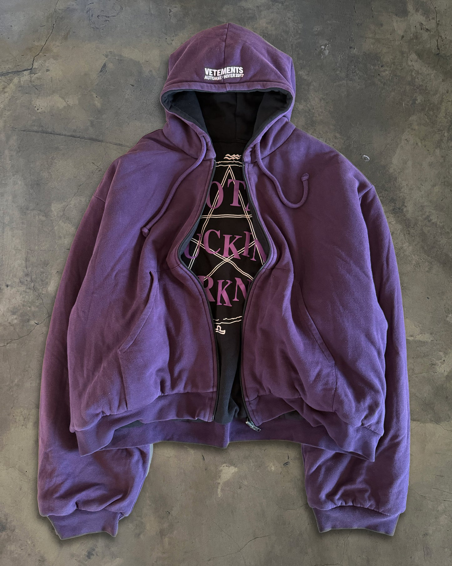 VETEMENTS AW2017 TFD/11 INCH GUN CLUB REVERSIBLE HOODIE