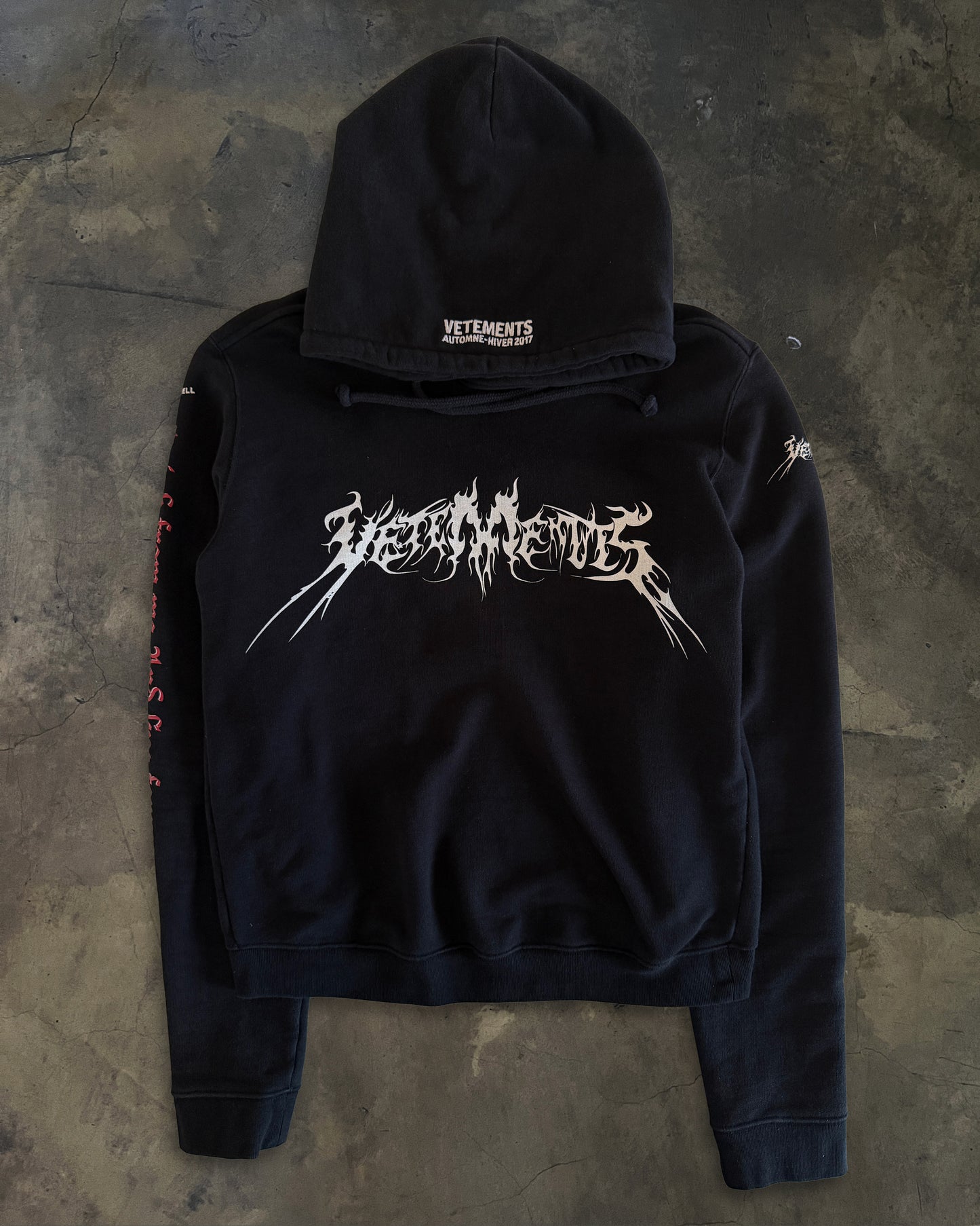 VETEMENTS AW2017 "TOTAL FUCKING DARKNESS" HOODIE