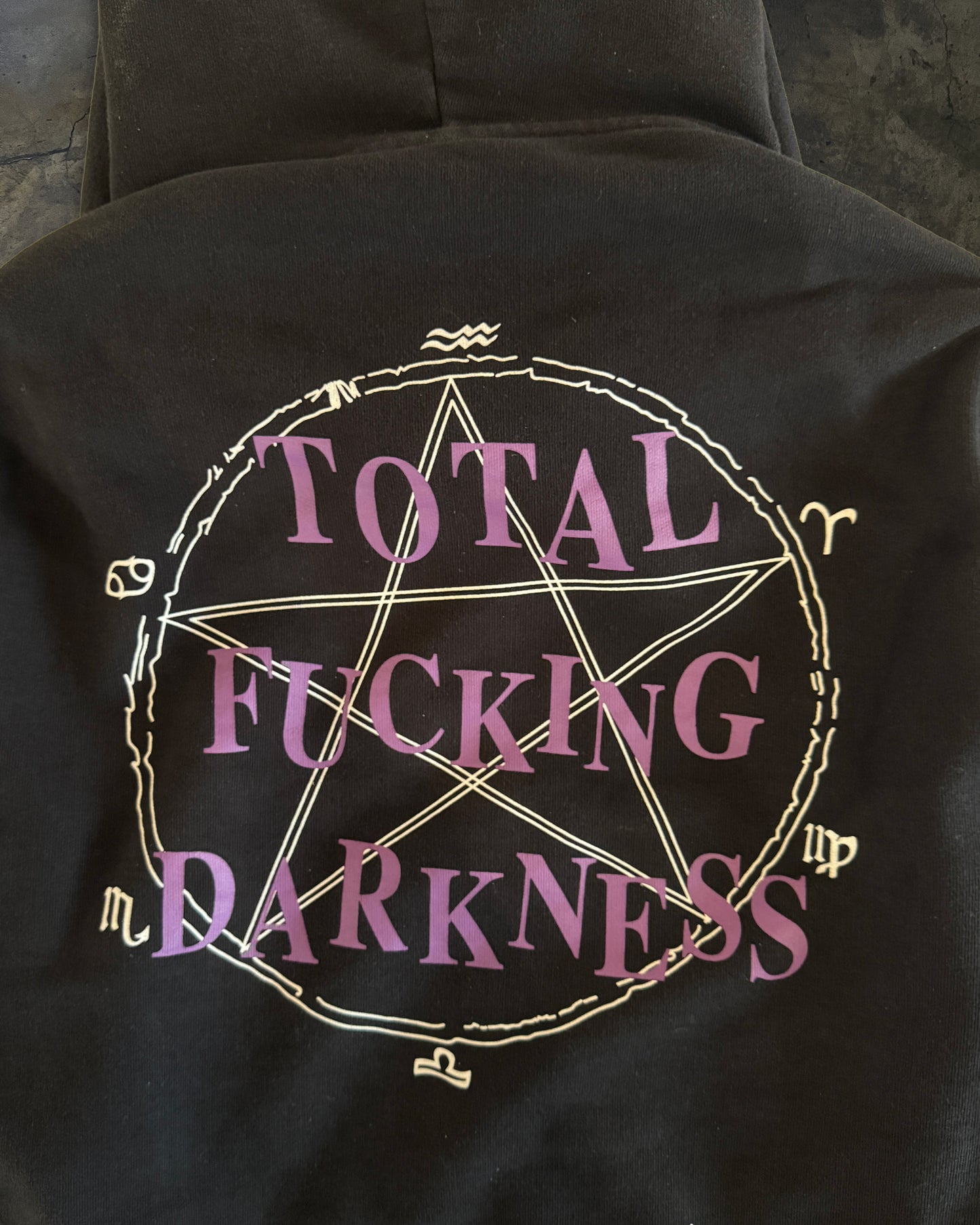 VETEMENTS AW2017 "TOTAL FUCKING DARKNESS" HOODIE