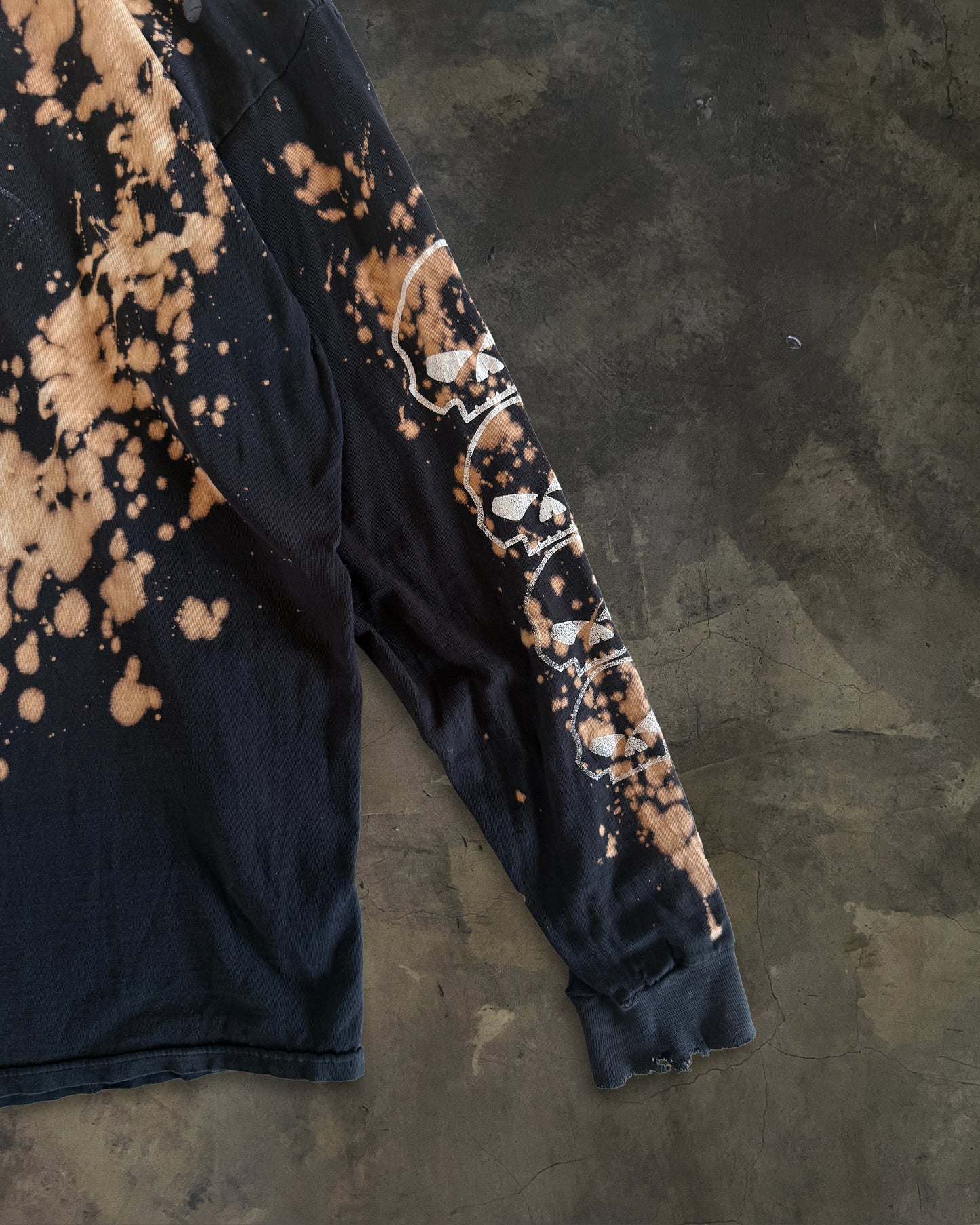 1990's HARLEY DAVIDSON BLEACHED AND THRASHED SKULL TEE