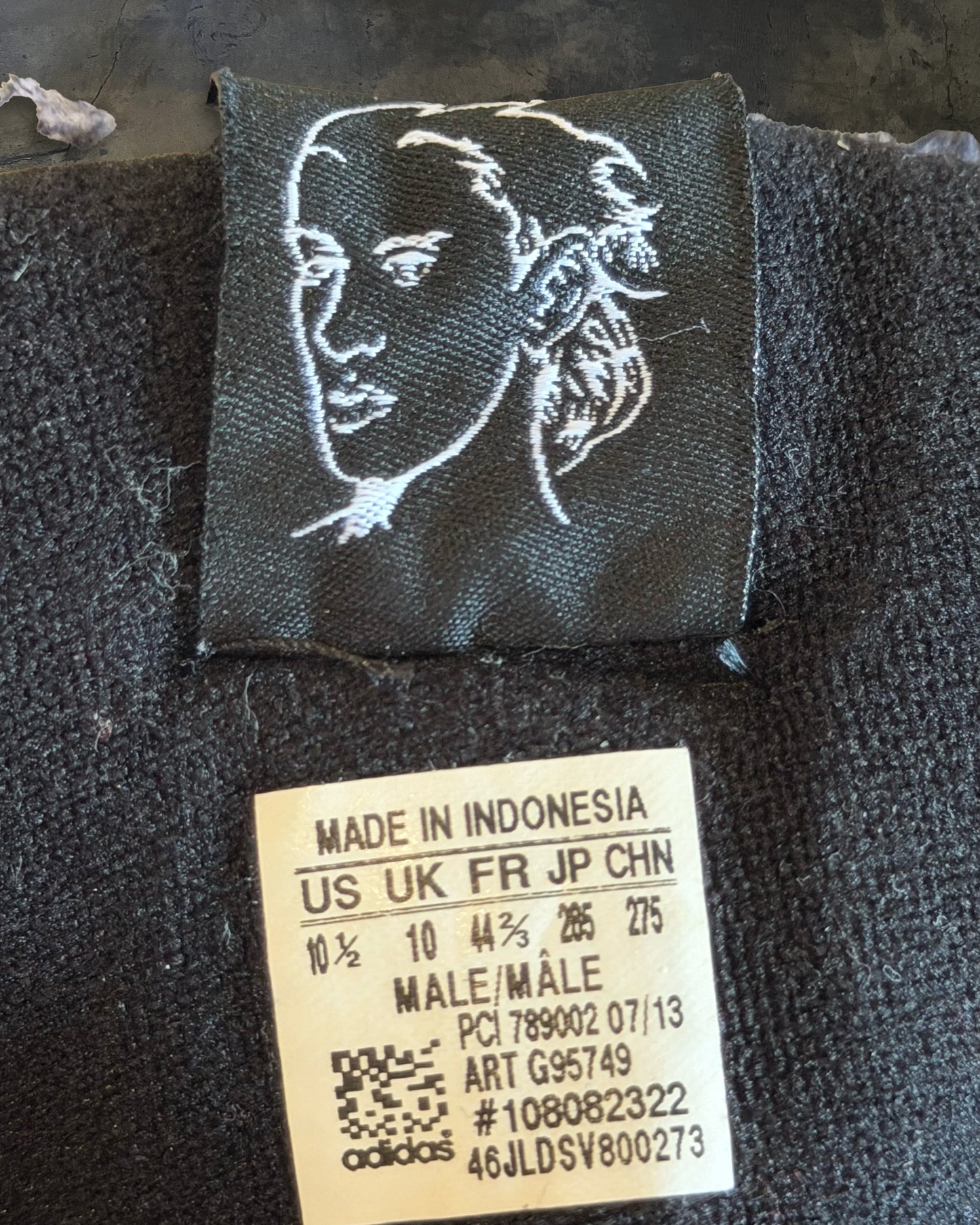 JEREMY SCOTT X ADIDAS ZEBRA SNEAKER