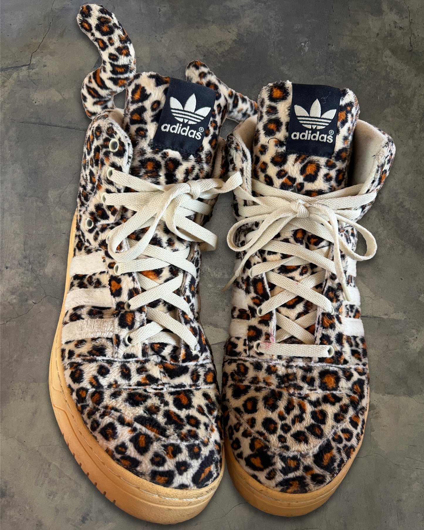 JEREMY SCOTT X ADIDAS LEOPARD TAIL SANDSTORM