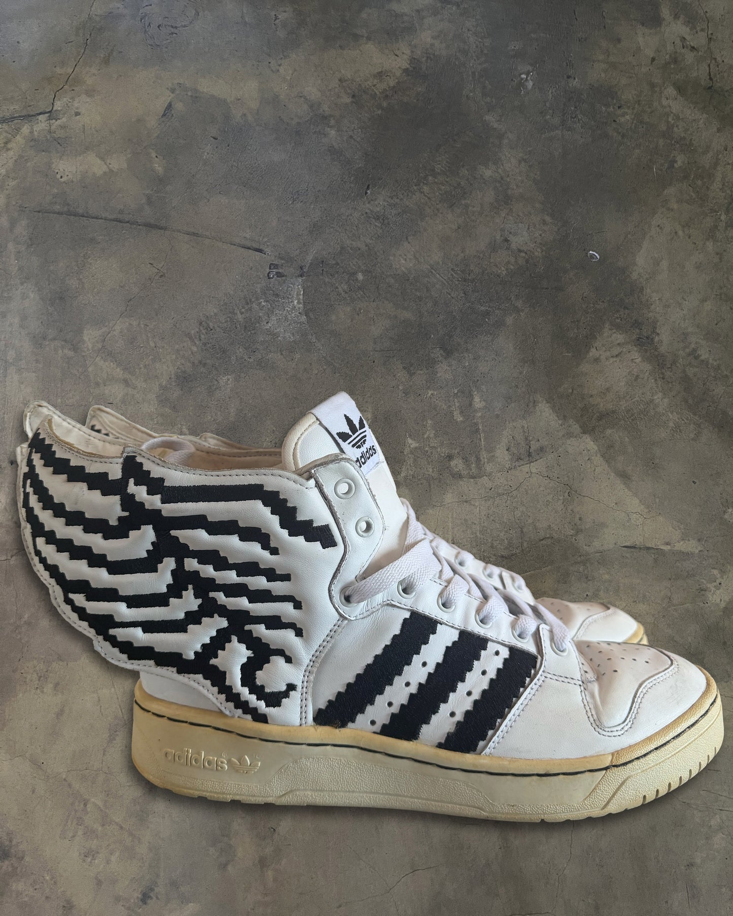 JEREMY SCOTT X ADIDAS PIXEL WINGS 2.0