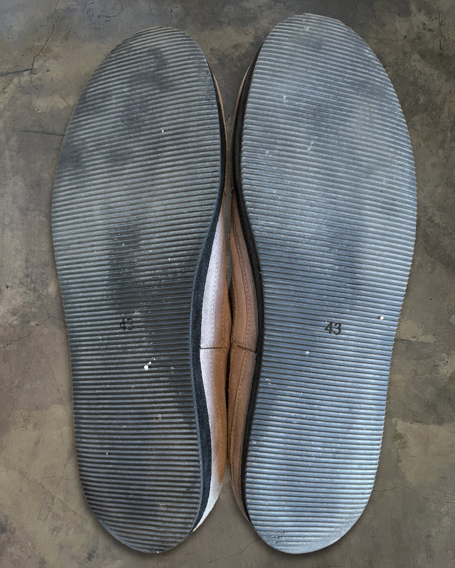 ANN DEMEULEMEESTER GERT LOW TOP SNEAKERS