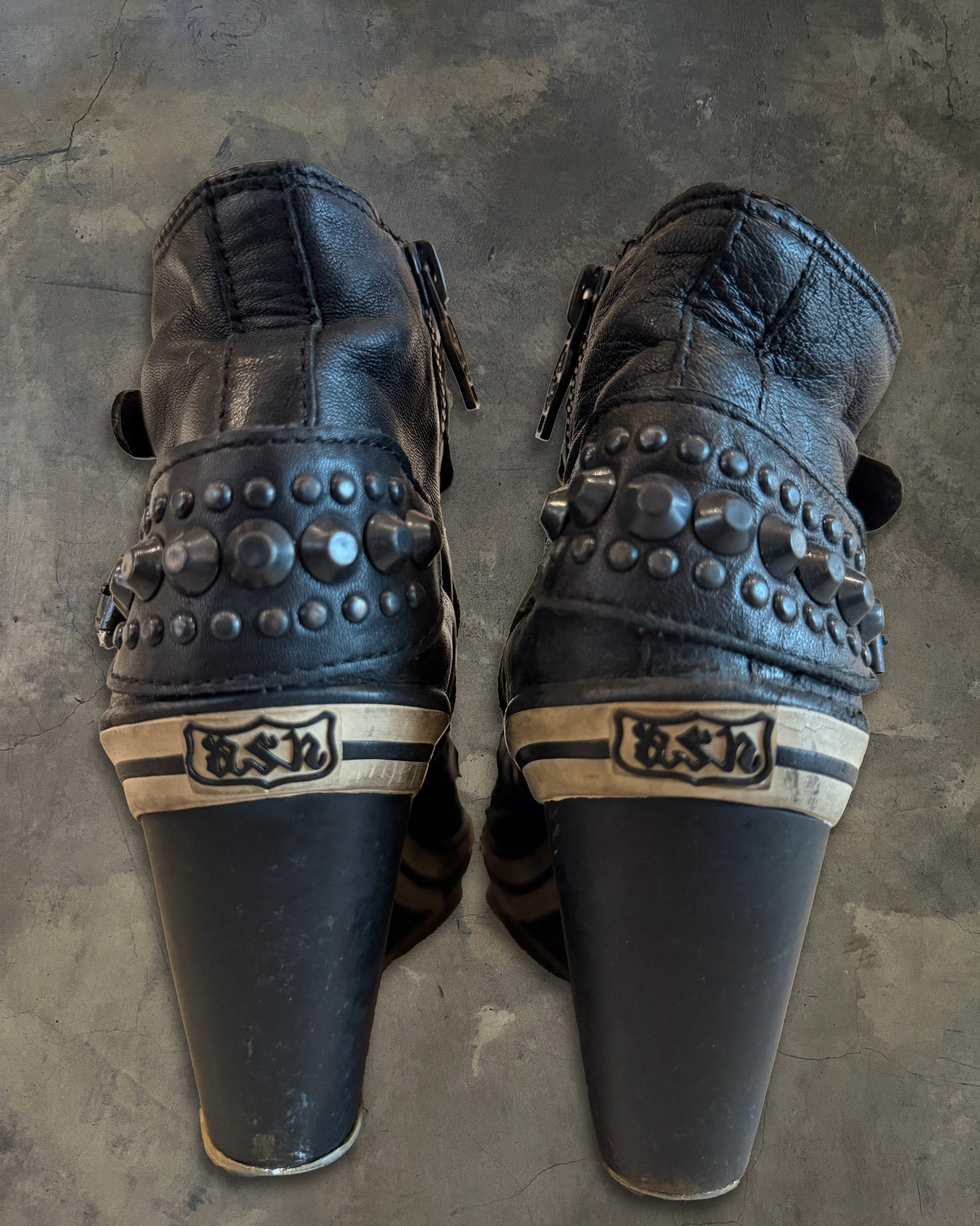ASH STUDDED WEDGES