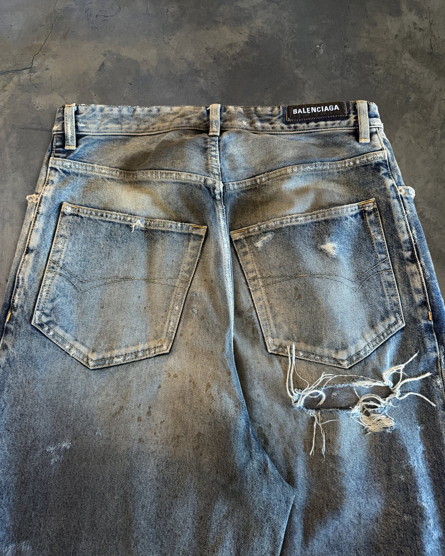 BALENCIAGA SS2023 MUD SHOW SKATER JEANS