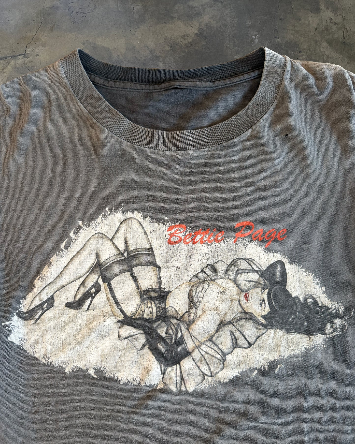 90'S BETTIE PAGE TEE