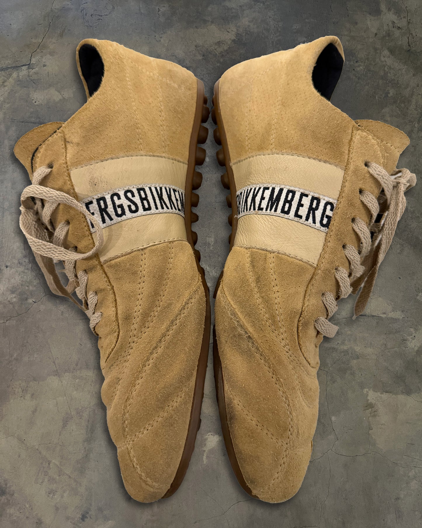 DIRK BIKKEMBERGS SEUDE SOCCER SNEAKERS