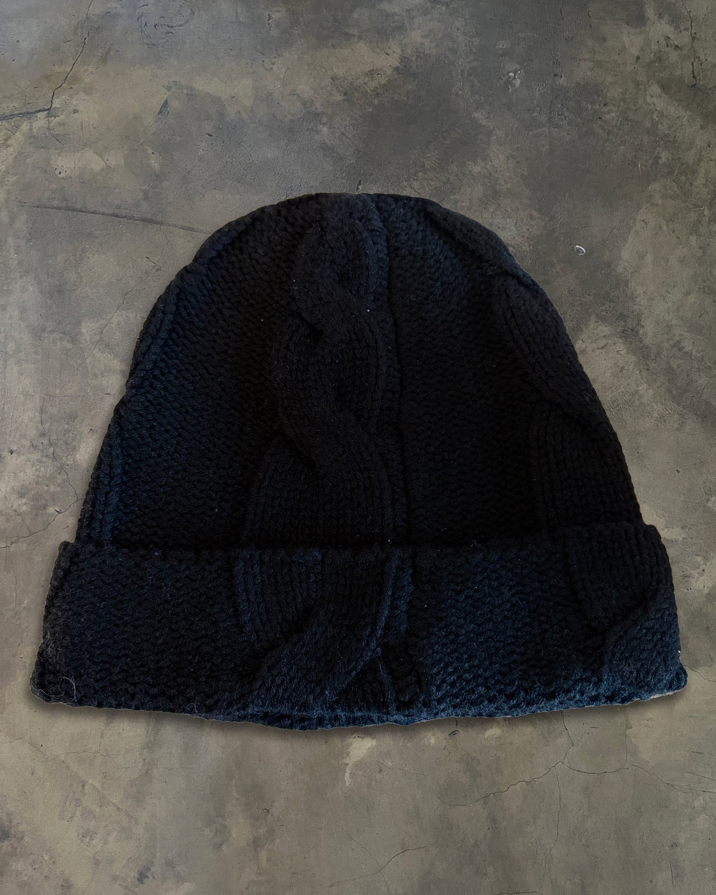 CHANEL CC LOGO CHAIN BEANIE