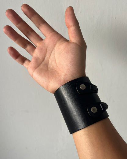 DIOR HOMME SS2004 "STRIP" LEATHER CUFF