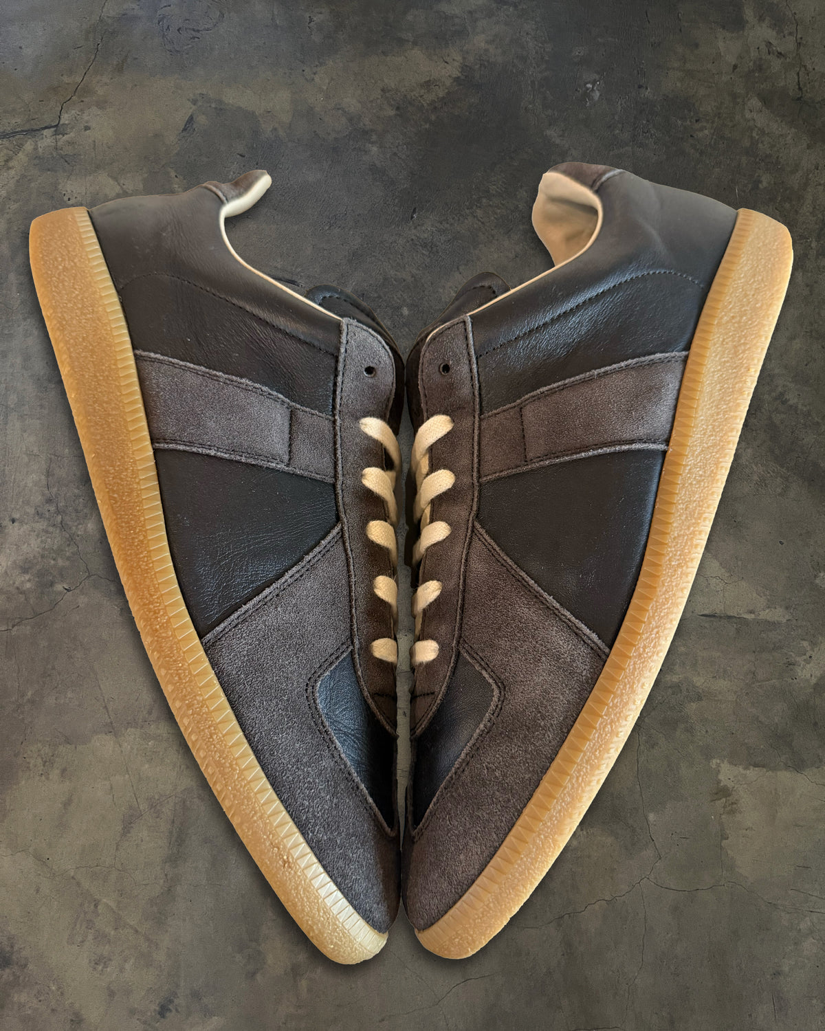 MAISON MARGIELA BLACK GAT 42.5
