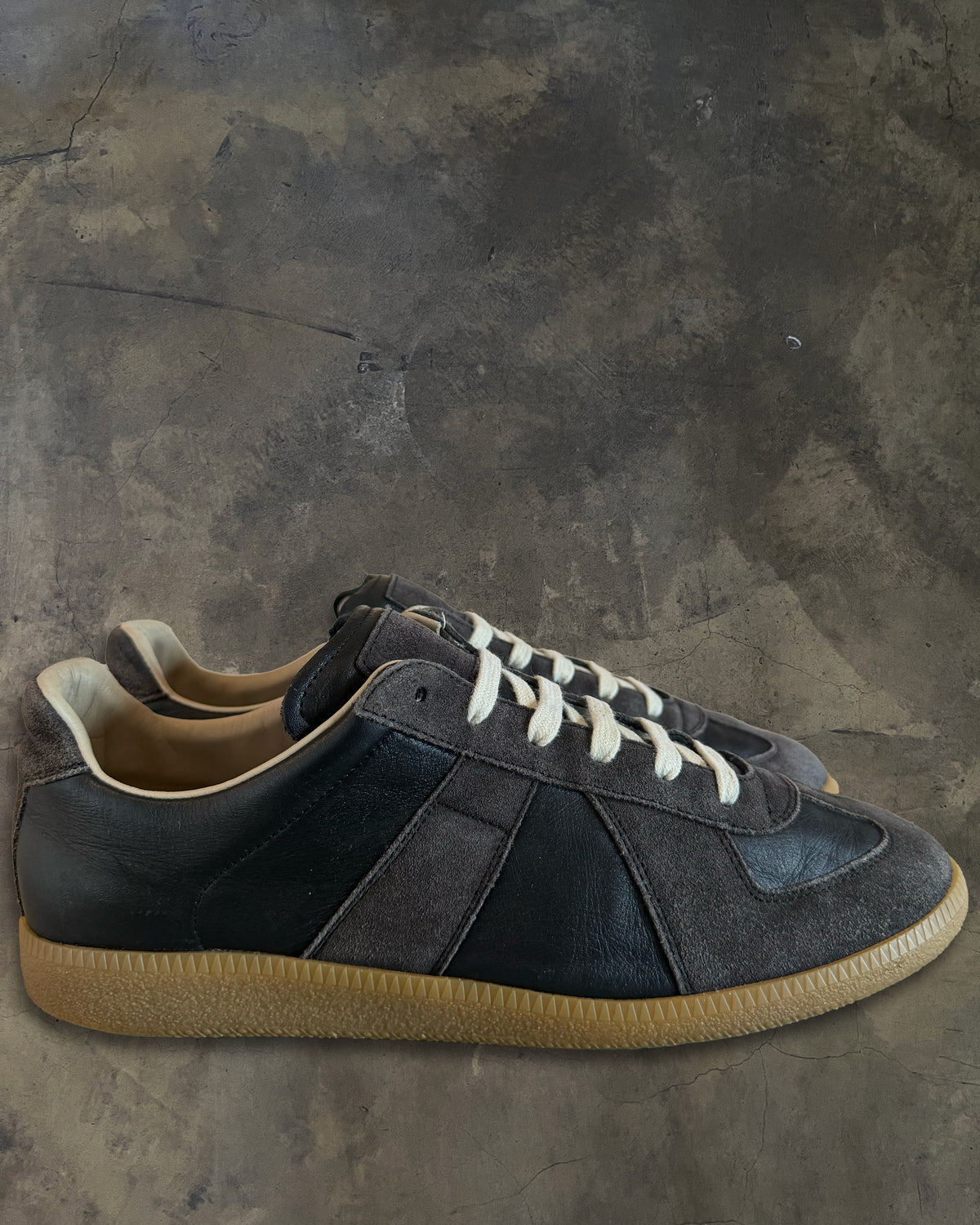 MAISON MARGIELA BLACK GAT 42.5