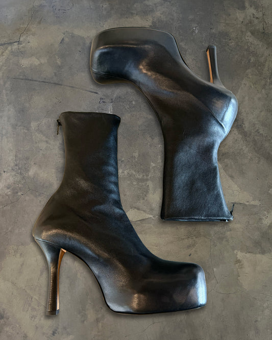 BOTTEGA VENETA AW2022 LAMBSKIN HEELED BOOTS