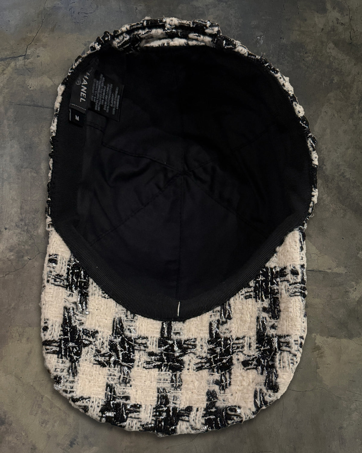 CHANEL HOUNDSTOOTH TWEED CAP