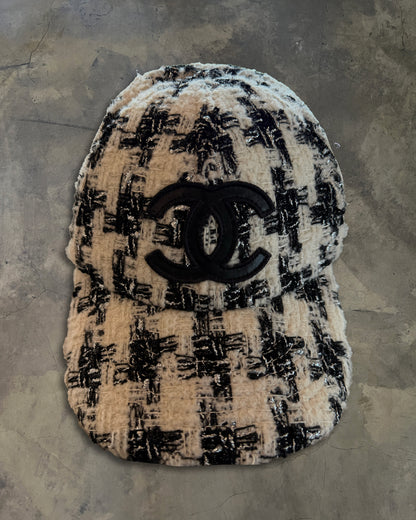 CHANEL HOUNDSTOOTH TWEED CAP