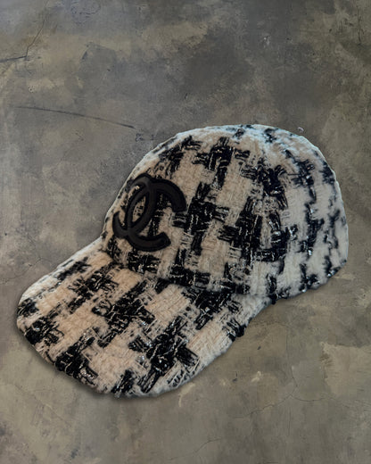 CHANEL HOUNDSTOOTH TWEED CAP