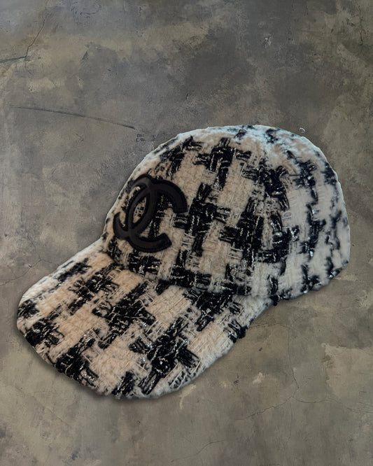 CHANEL HOUNDSTOOTH TWEED CAP