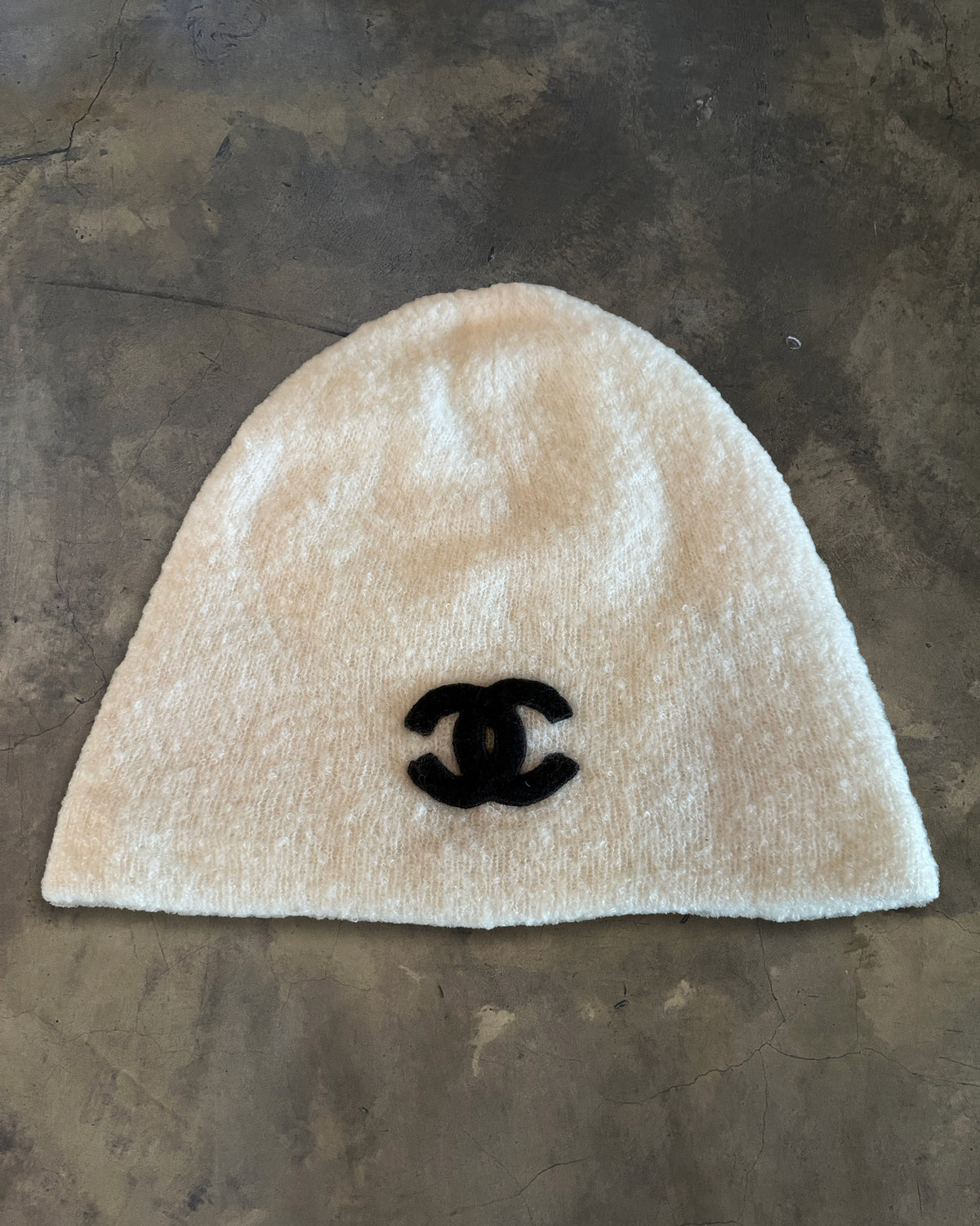 CHANEL CASHMERE CC LOGO BEANIE