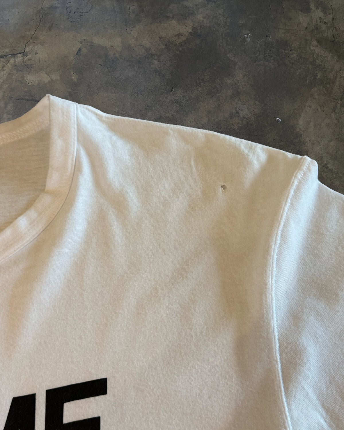 COMME DES GARÇONS HOMME SPLIT LOGO TEE