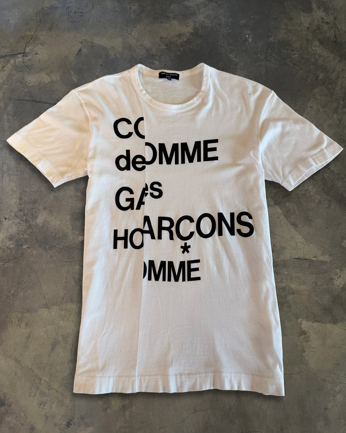 COMME DES GARÇONS HOMME SPLIT LOGO TEE