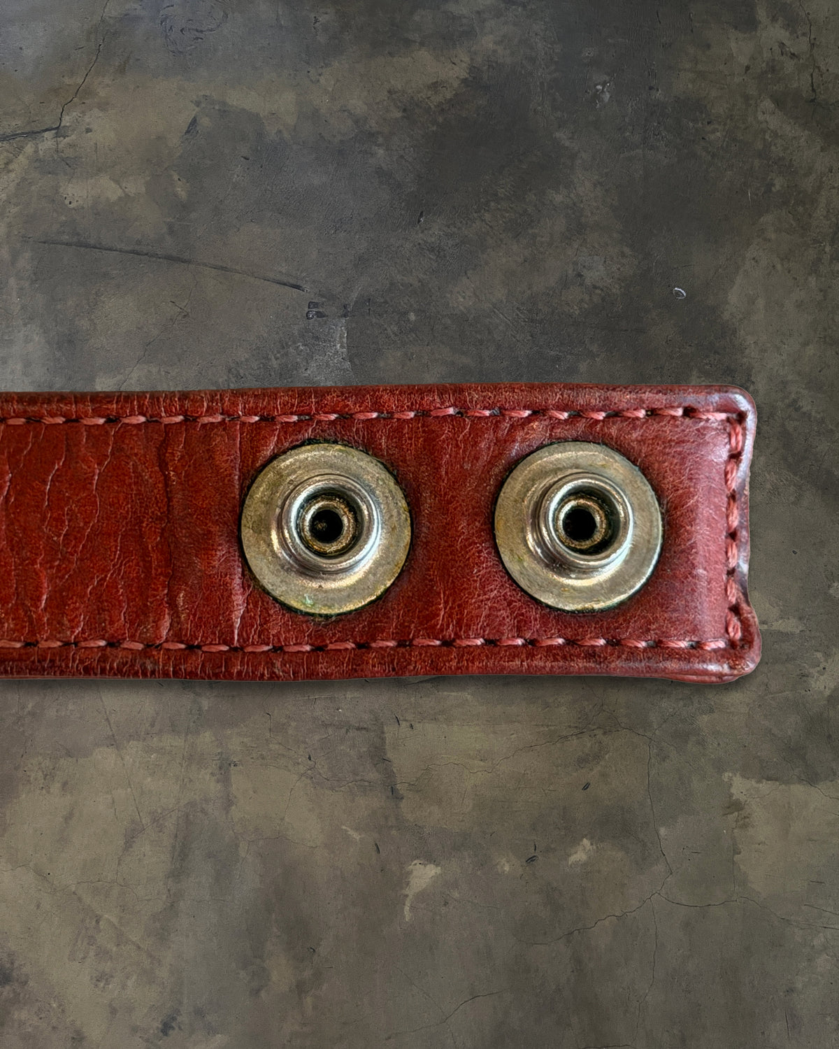 CHROME HEARTS TRIPLE VINE HEART BUTTON LEATHER BRACELET