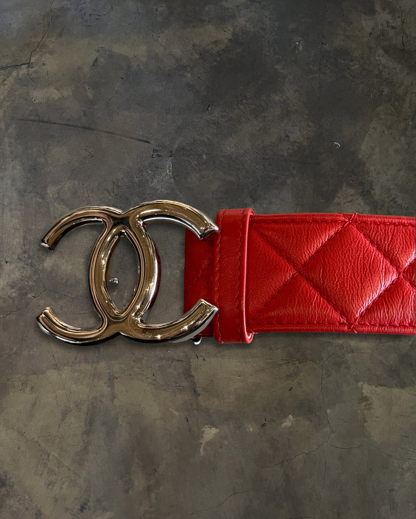 CHANEL 2014 PIRU RED QUILTED CC BELT