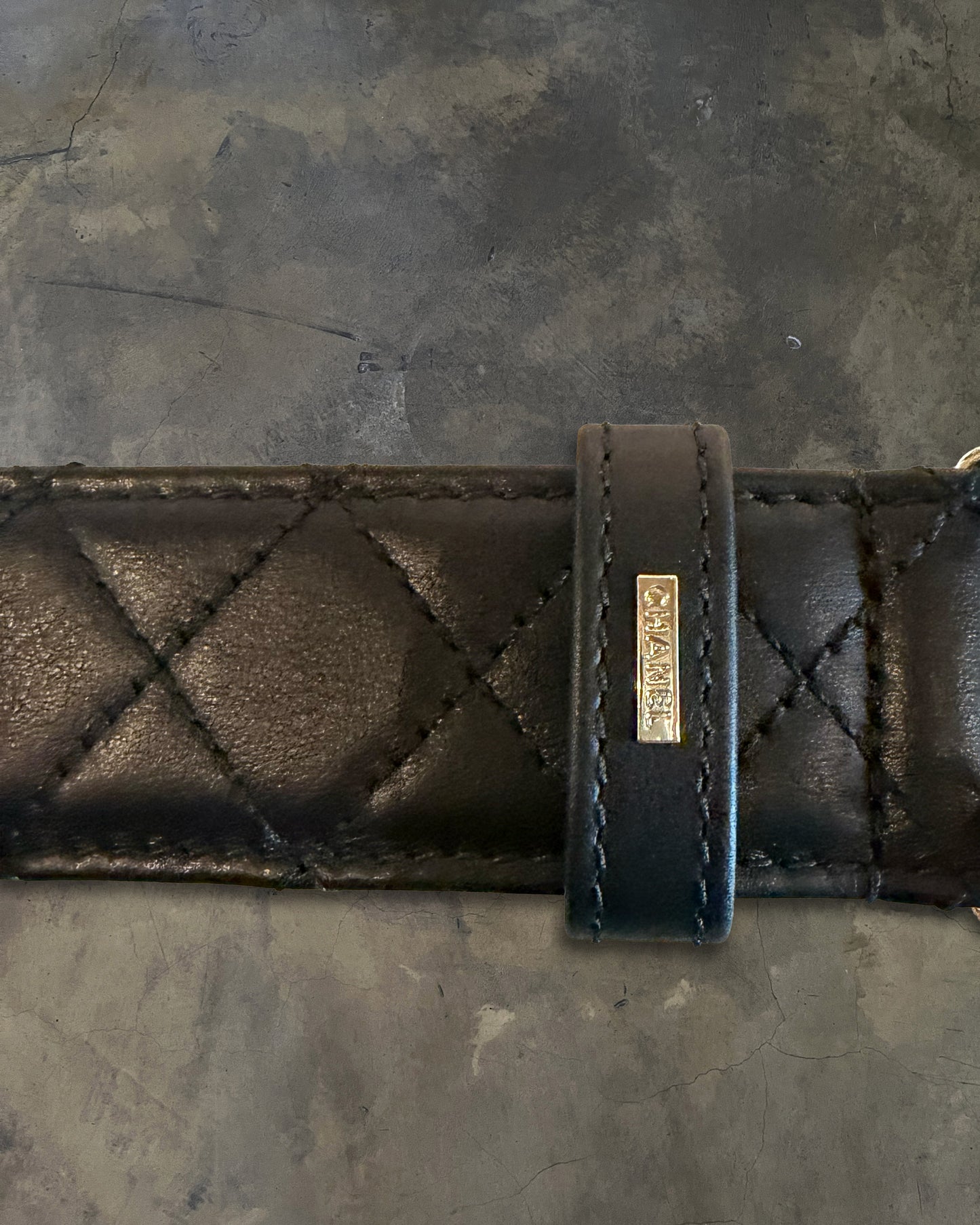CHANEL BLACK QUILTED CC BELT