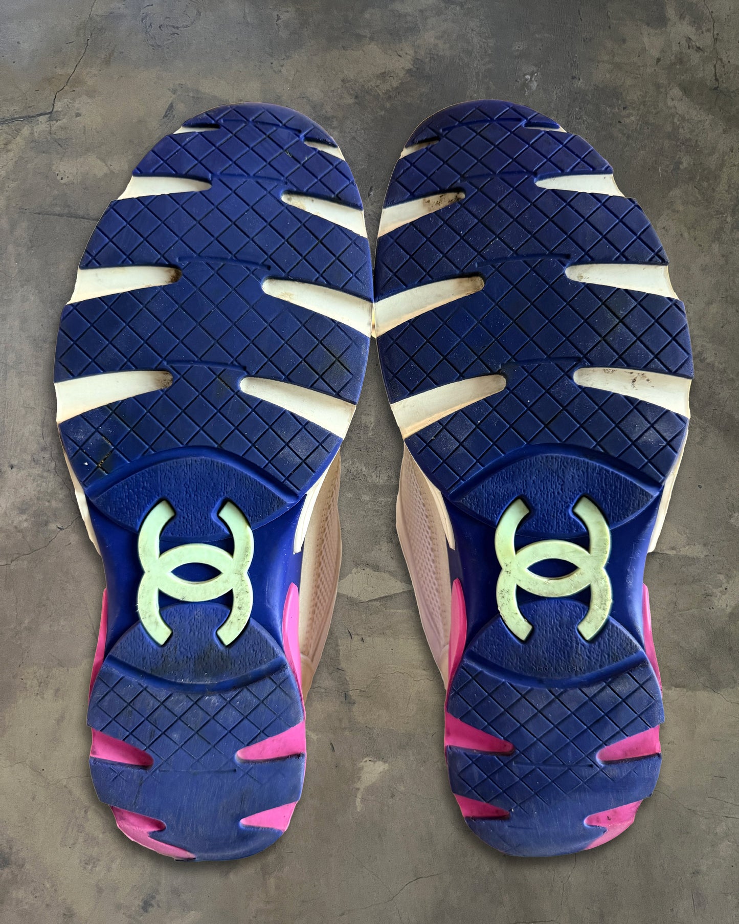 CHANEL MULTICOLOUR CC LOGO SNEAKERS