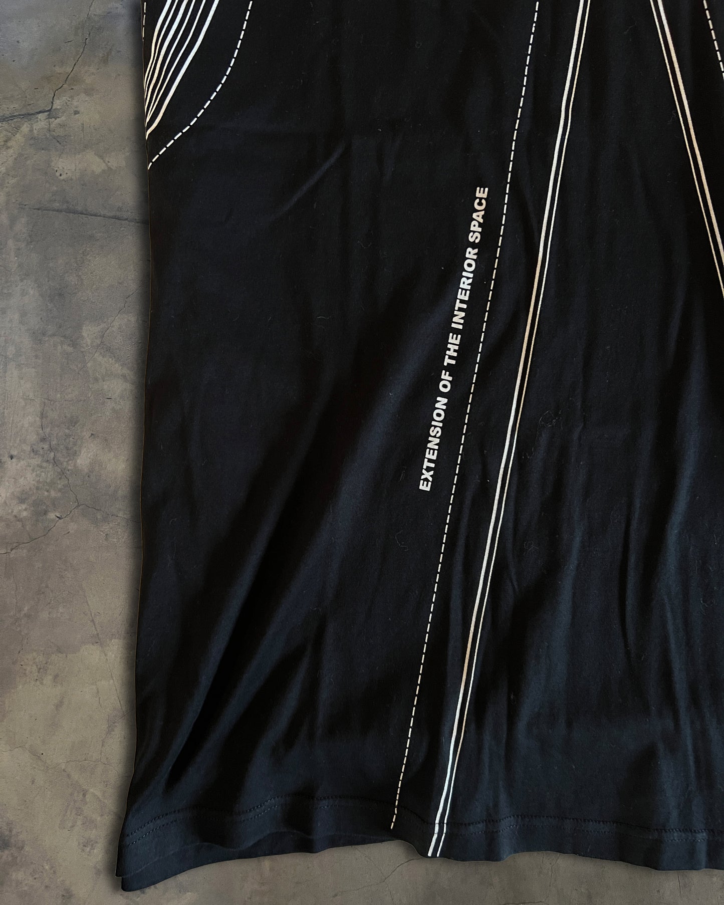 DIOR HOMME EXTENSION OF THE INTERIOR SPACE TEE